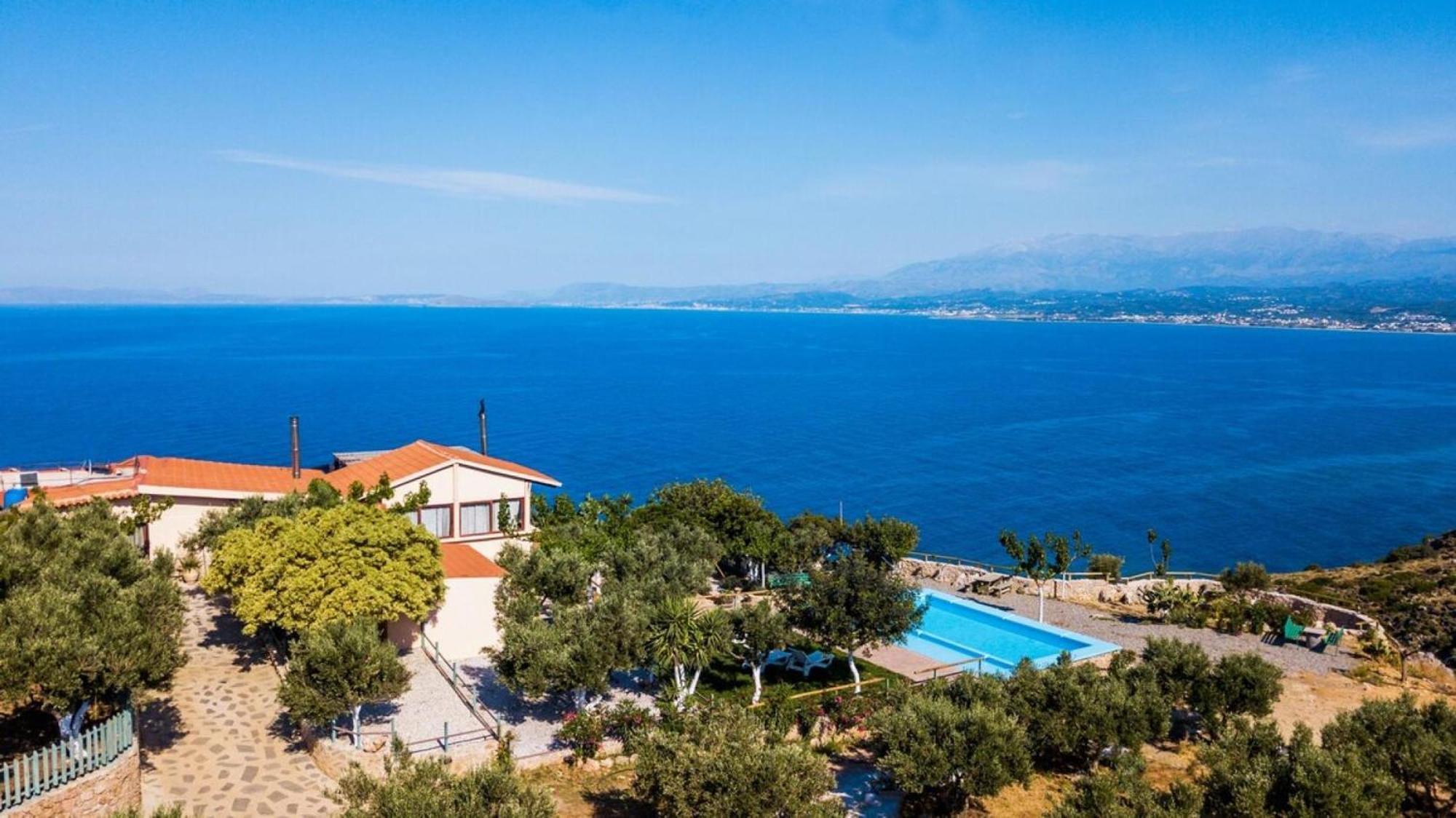 Villa Akrolithos With Private Pool Chania  Bagian luar foto