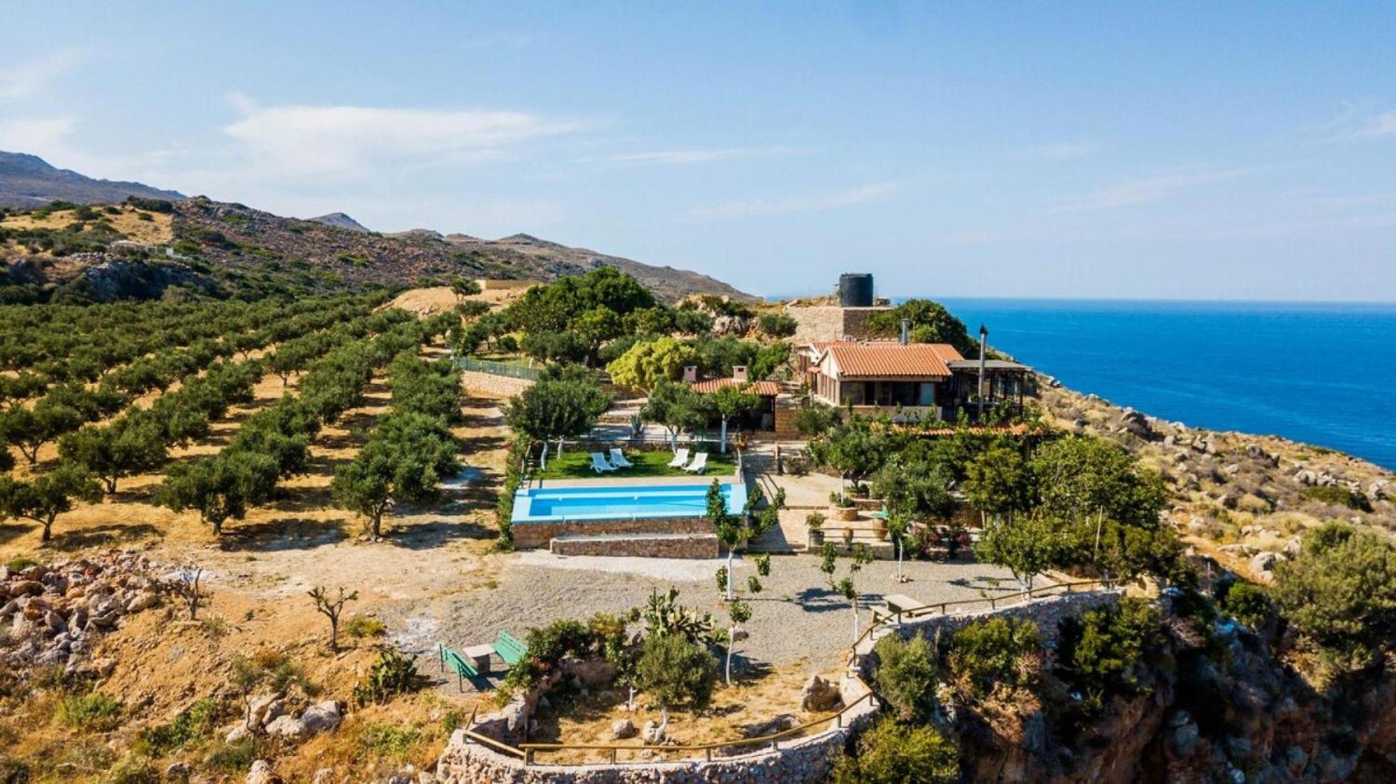 Villa Akrolithos With Private Pool Chania  Bagian luar foto